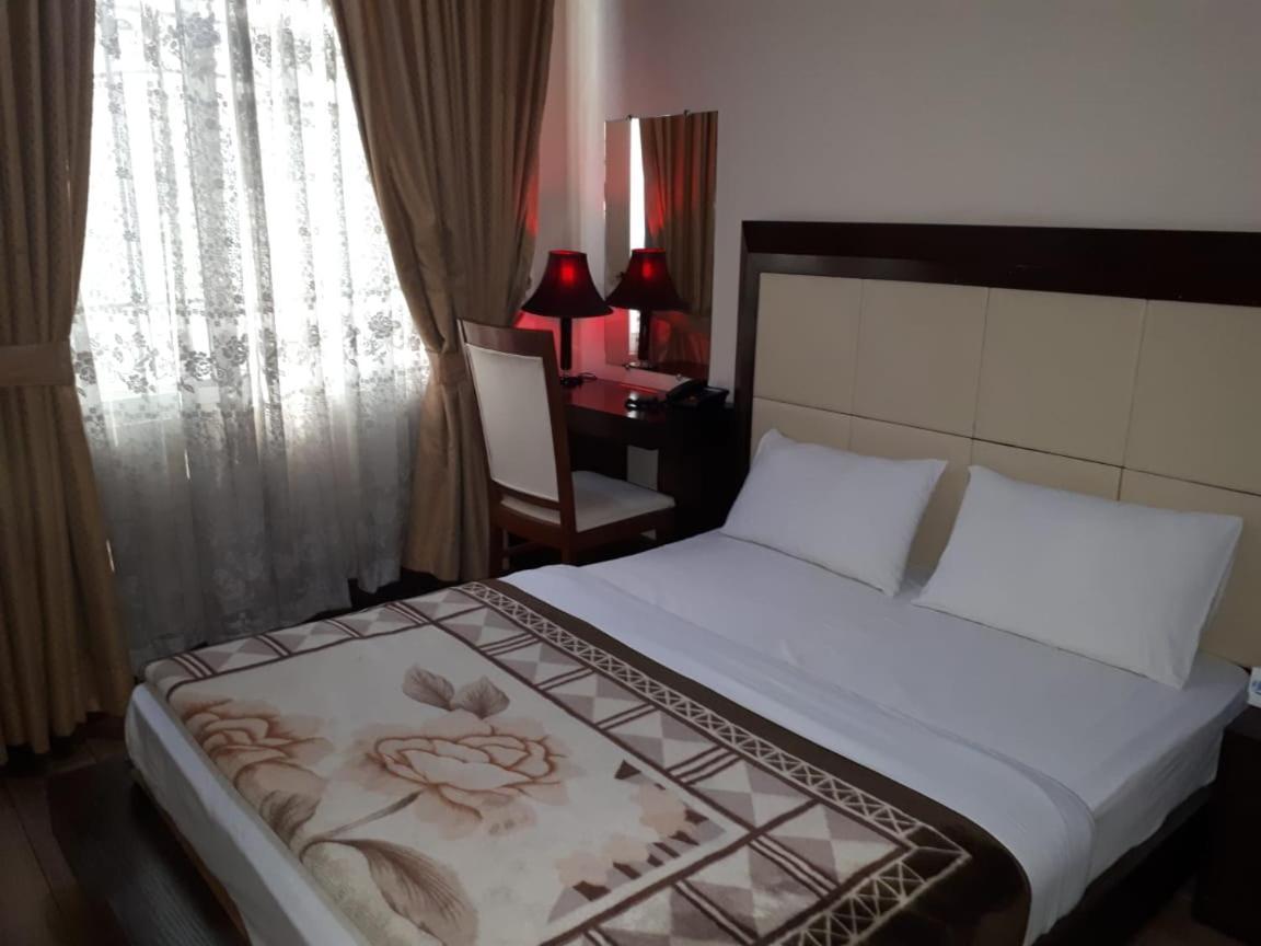 Midtown Hotel راوالبيندي المظهر الخارجي الصورة