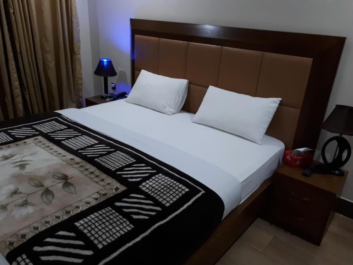 Midtown Hotel راوالبيندي المظهر الخارجي الصورة